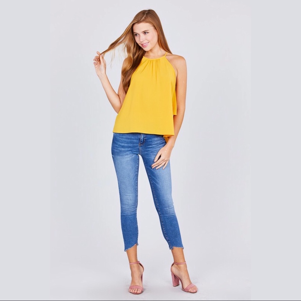 SALE 🤩 Halter Top with Open Back - Picture 5 of 5